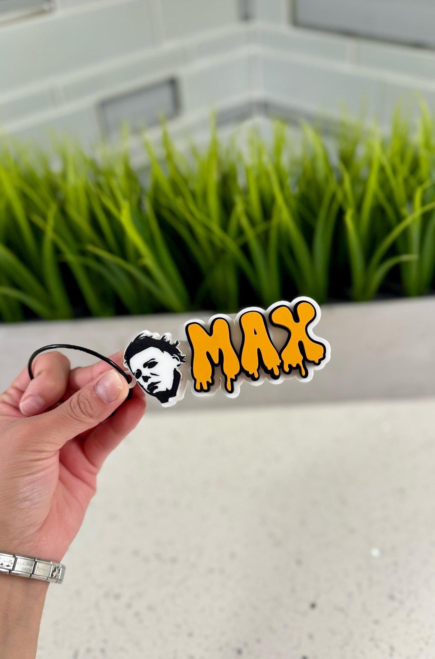 Personalized Horror Keychain: Dripping Font Halloween Accessory