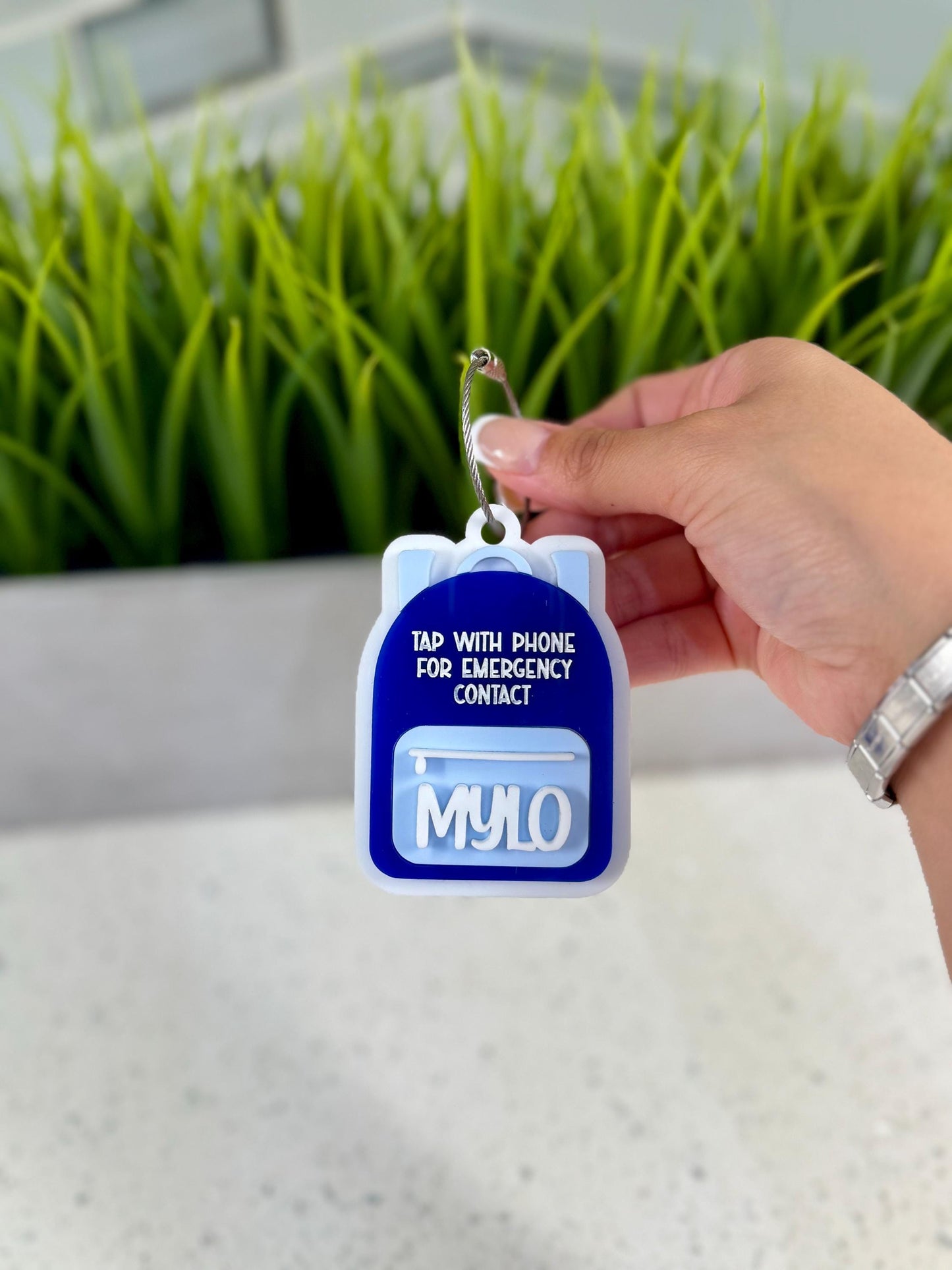 NFC Backpack Emergency Contact Tag: Personalized Safety Keychain