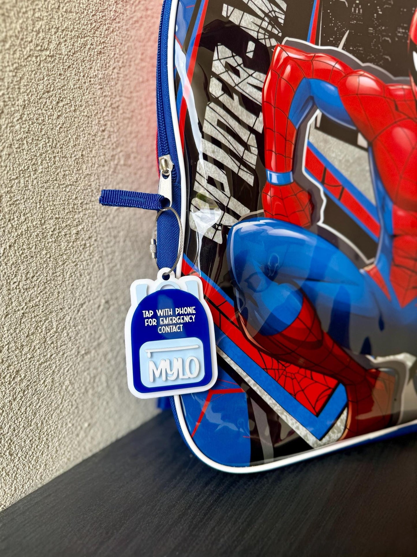 NFC Backpack Emergency Contact Tag: Personalized Safety Keychain